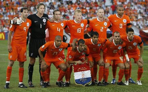 1988欧洲杯荷兰俄罗斯（08欧洲杯荷兰队）