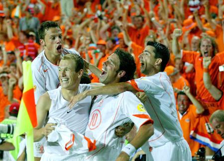 04年欧洲杯荷兰点球（04年欧洲杯 荷兰）