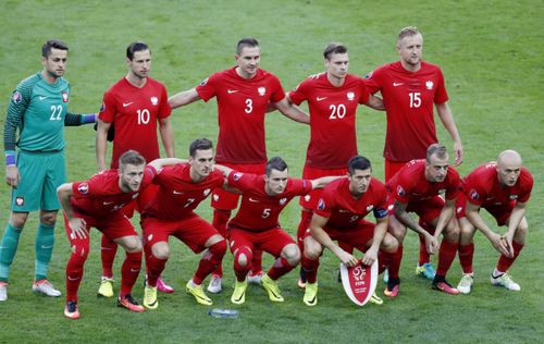波兰欧洲杯2个入球（波兰欧洲杯首发阵容）